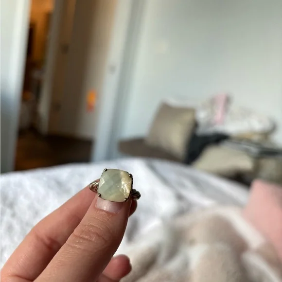 Pandora Mother of Pearl ring - Picture 3 of 4